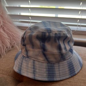 Michael Kors bucket hat